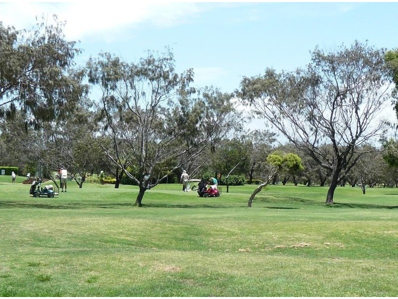 Unit 2, Coral Coast Plaza, 20 Bauer Street, Bargara QLD 4670