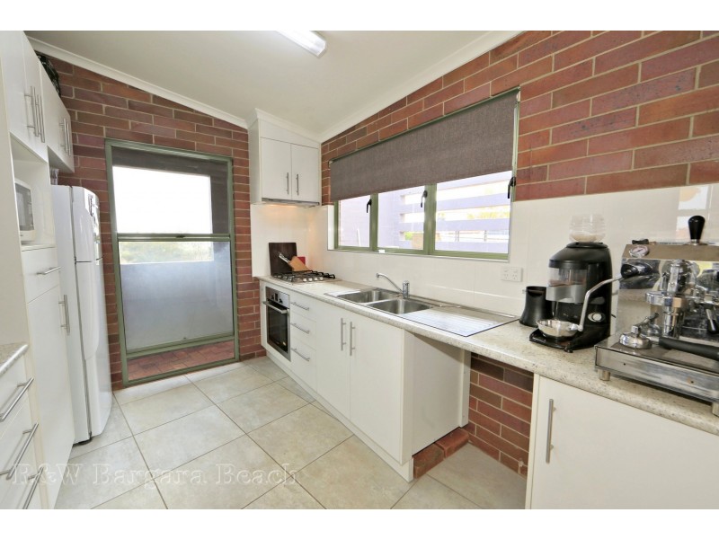 2 Finemore Crescent, Qunaba QLD 4670