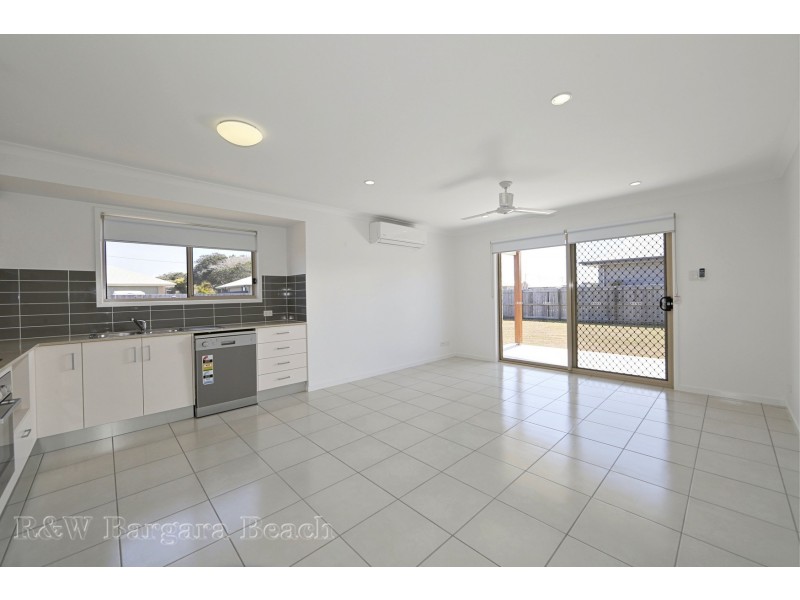 1/1 Bunker Court, Bargara QLD 4670