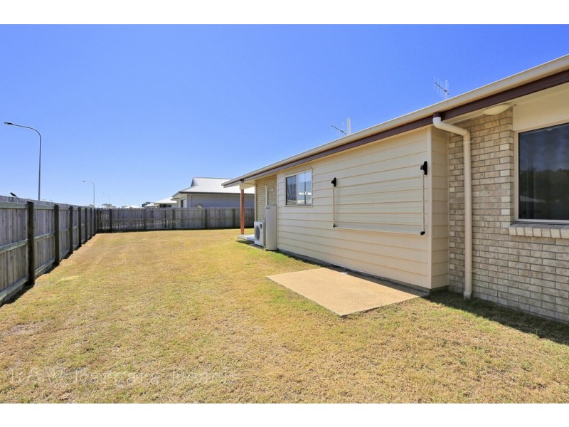 1/1 Bunker Court, Bargara QLD 4670