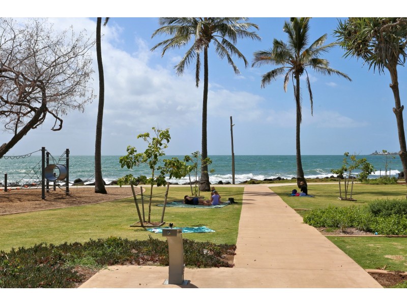 1/1 Bunker Court, Bargara QLD 4670