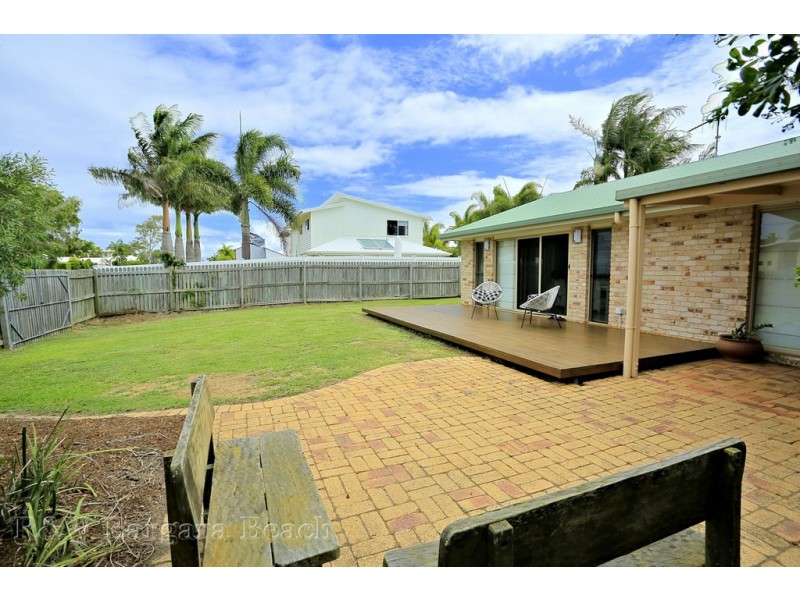 1 Henderson Row, Bargara QLD 4670