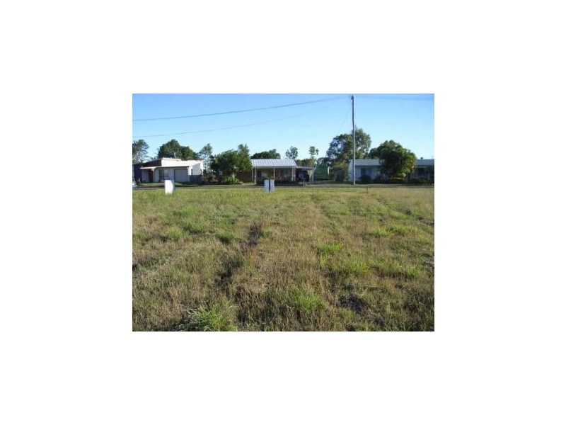 34 Wave Street, Burnett Heads QLD 4670