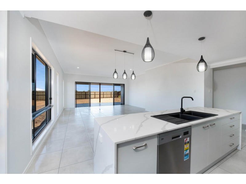 15 Malo Drive, Bargara QLD 4670