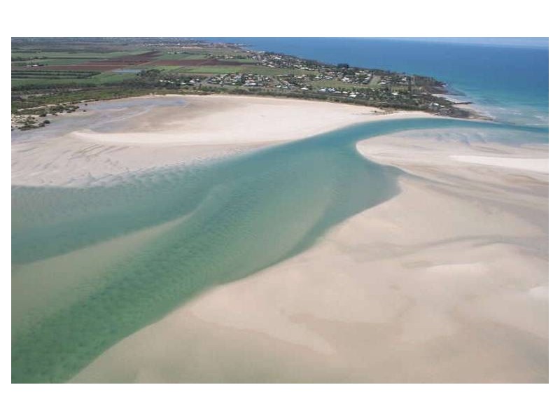 39 Bluewater Drive, Elliott Heads QLD 4670