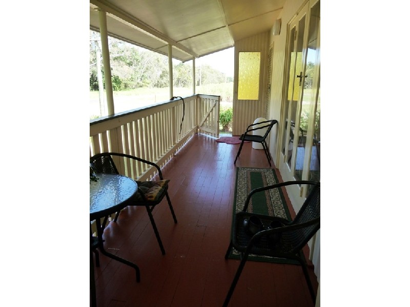 51 Hoffmans Road, Burnett Heads QLD 4670