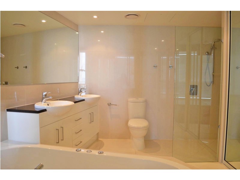 12/15 La Madalena, 15 Esplanade, Bargara QLD 4670