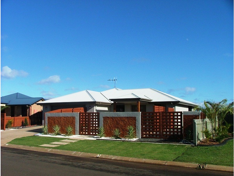 223 Barolin Esplanade, Coral Cove QLD 4670