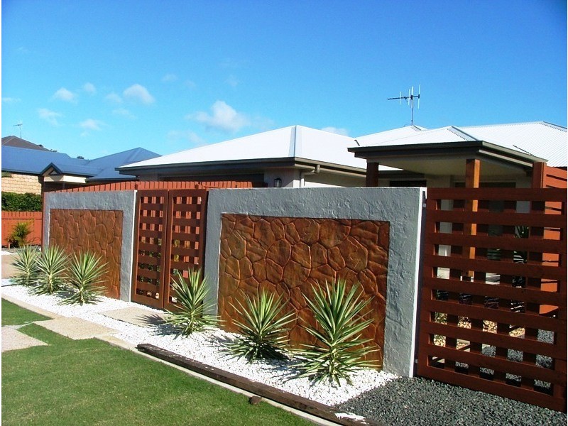 223 Barolin Esplanade, Coral Cove QLD 4670