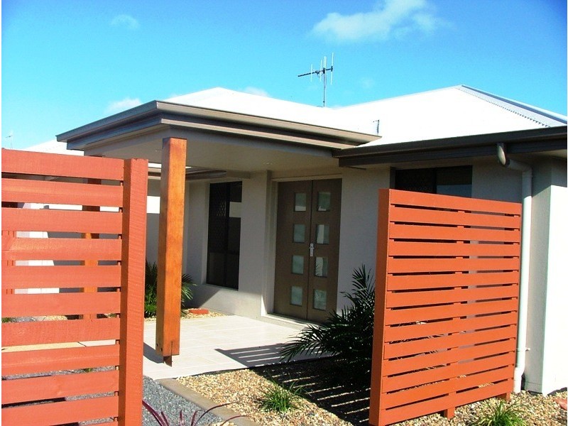 223 Barolin Esplanade, Coral Cove QLD 4670