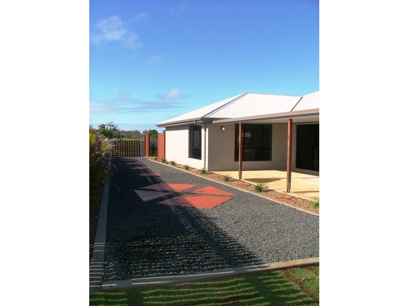 223 Barolin Esplanade, Coral Cove QLD 4670