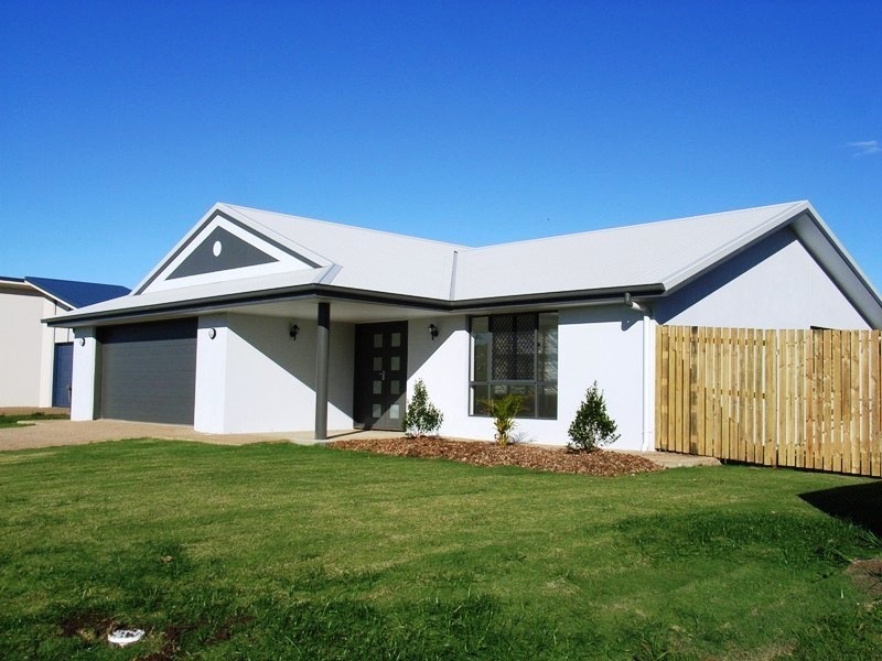 43 Bisdee Street, Coral Cove QLD 4670