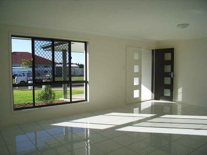 43 Bisdee Street, Coral Cove QLD 4670