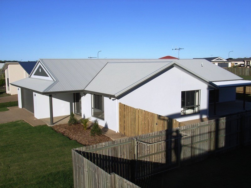 43 Bisdee Street, Coral Cove QLD 4670