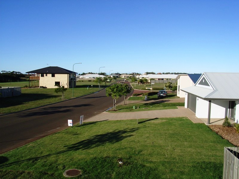 43 Bisdee Street, Coral Cove QLD 4670