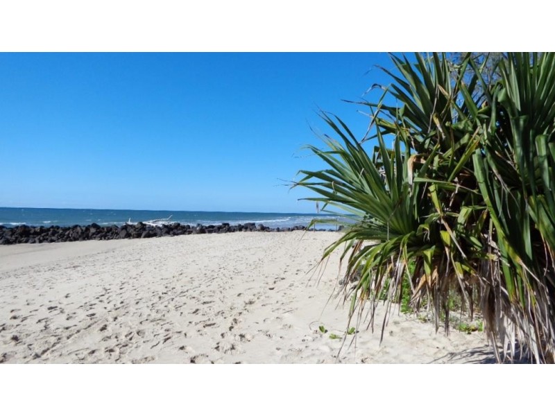 24 Blue Water Drive, Elliott Heads QLD 4670