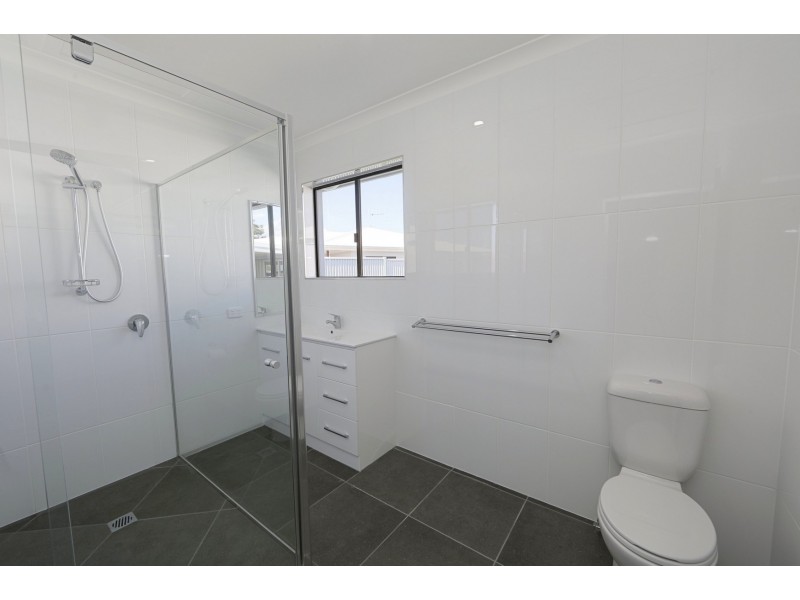 1/157 Hughes Road, Bargara QLD 4670