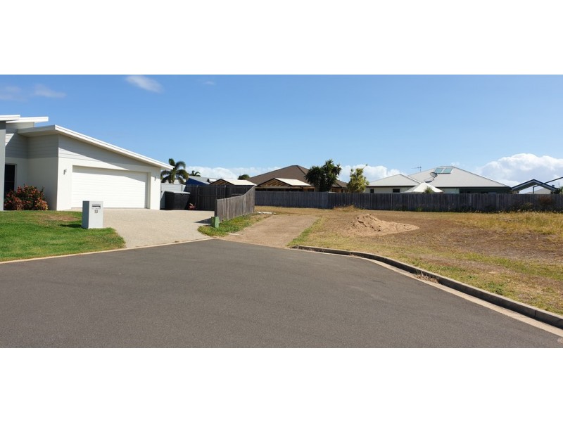 8 Evas Way, Bargara QLD 4670