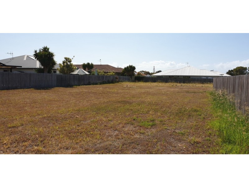 8 Evas Way, Bargara QLD 4670