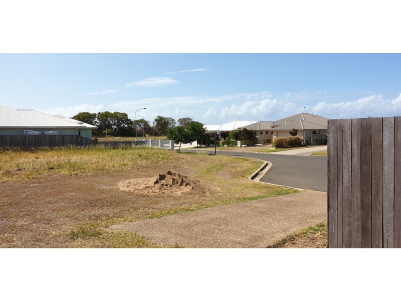 8 Evas Way, Bargara QLD 4670