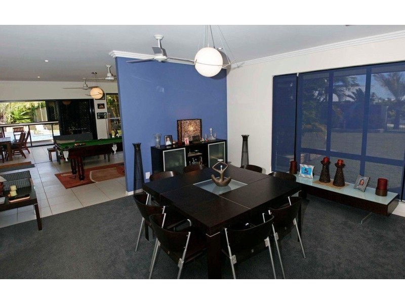 7 Tuckeroo Close, Coral Cove QLD 4670