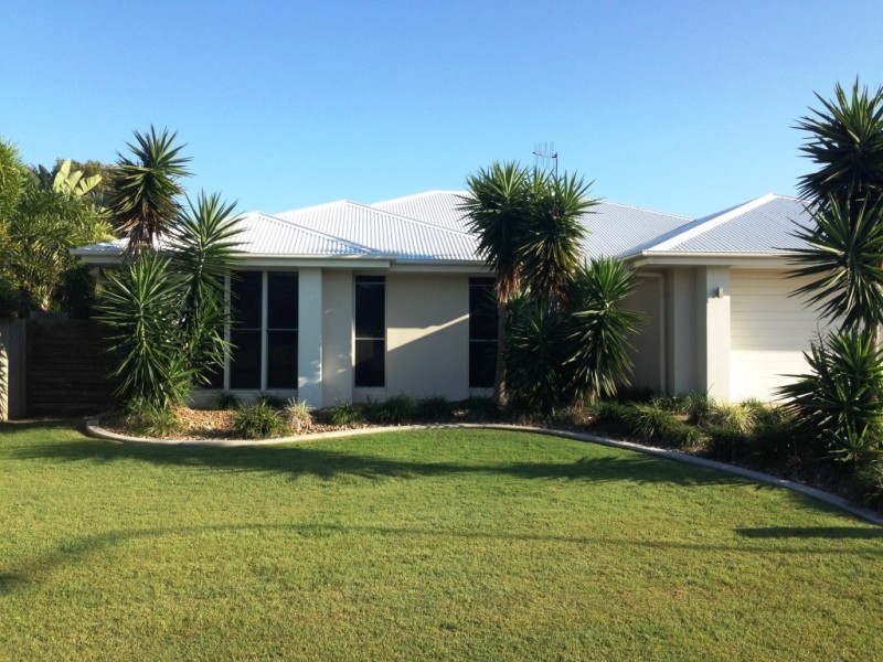 60 Bisdee Street, Coral Cove QLD 4670