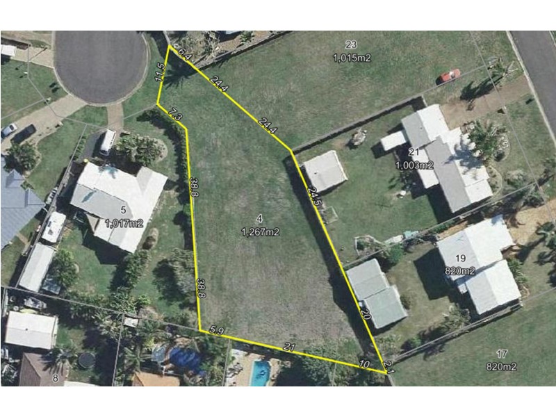 4 Blake Close, Coral Cove QLD 4670