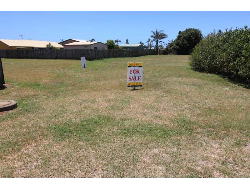 4 Blake Close, Coral Cove QLD 4670