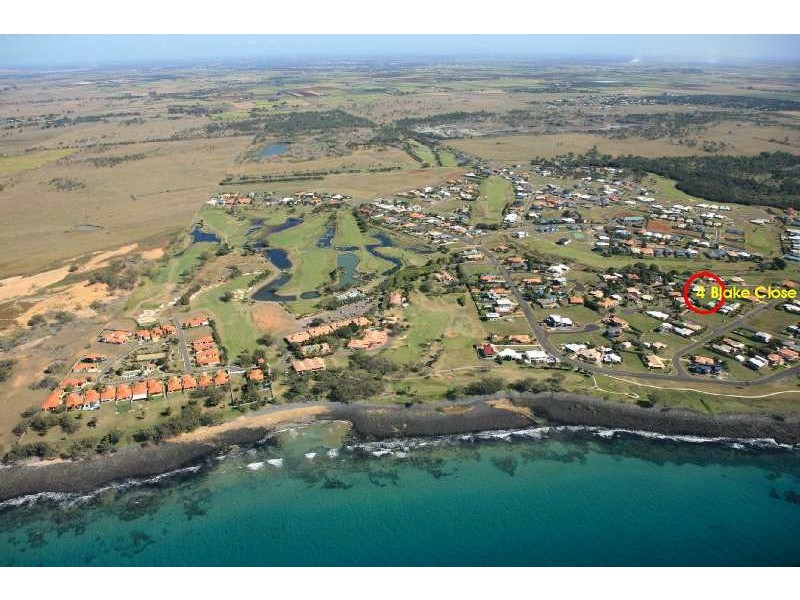 4 Blake Close, Coral Cove QLD 4670