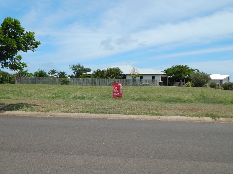 1 Tulipwood Place, Coral Cove QLD 4670