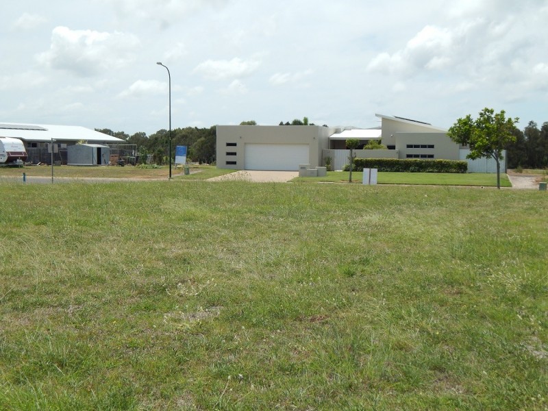 1 Tulipwood Place, Coral Cove QLD 4670