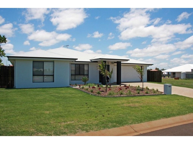 17 Back Hill Place, Coral Cove QLD 4670