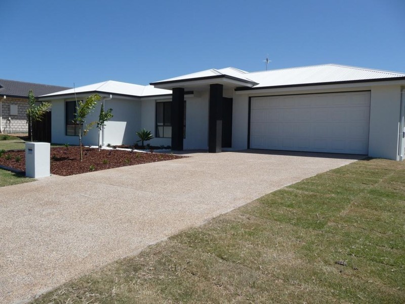 17 Back Hill Place, Coral Cove QLD 4670