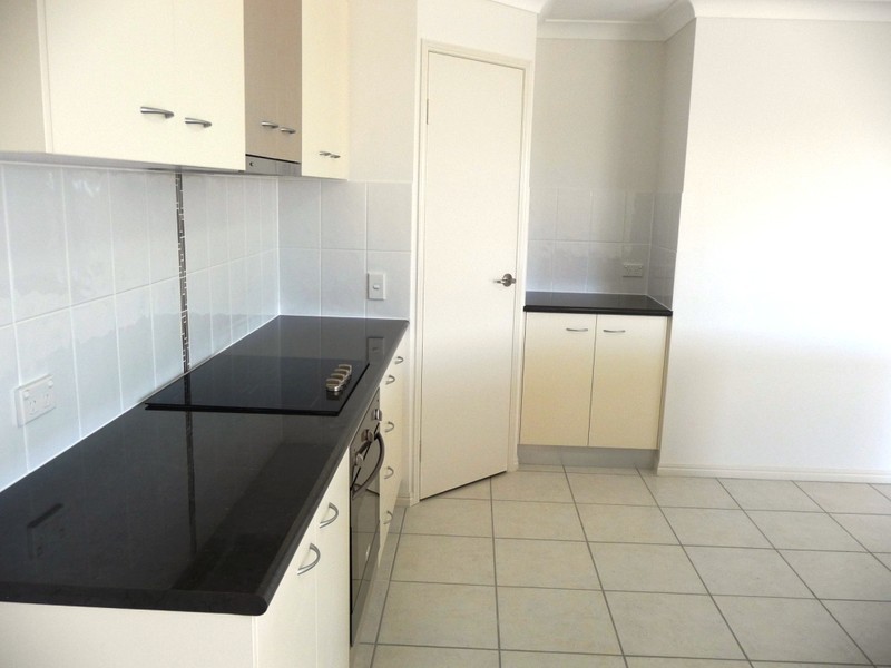 17 Back Hill Place, Coral Cove QLD 4670