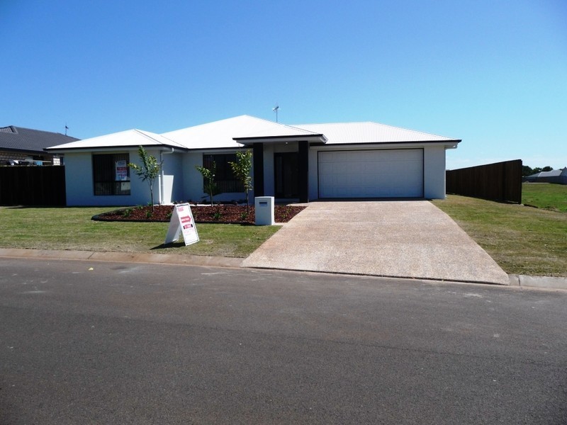 17 Back Hill Place, Coral Cove QLD 4670