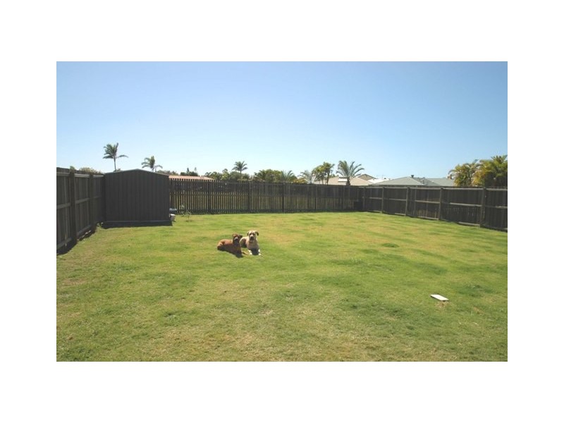 Unit 1/151 Logan road, Innes Park QLD 4670