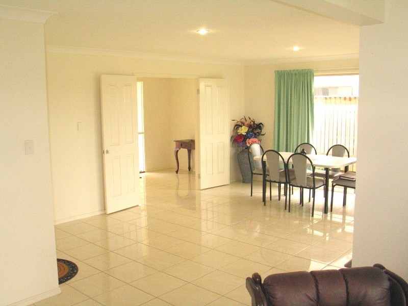 22 Toppers Drive, Coral Cove QLD 4670