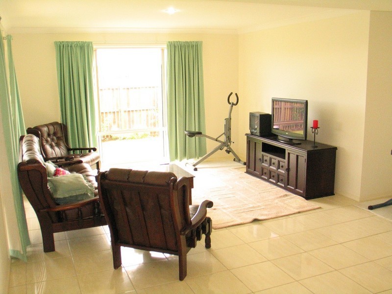 22 Toppers Drive, Coral Cove QLD 4670