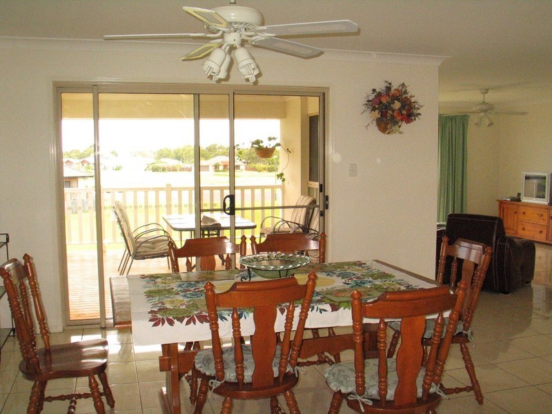 22 Toppers Drive, Coral Cove QLD 4670