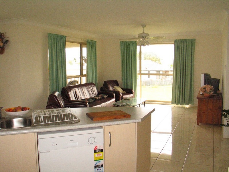 22 Toppers Drive, Coral Cove QLD 4670