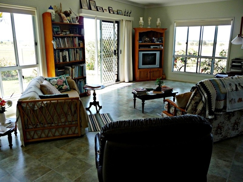 Moore Park Beach QLD 4670