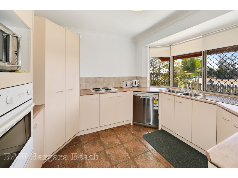 42 Bathurst Street, Elliott Heads QLD 4670