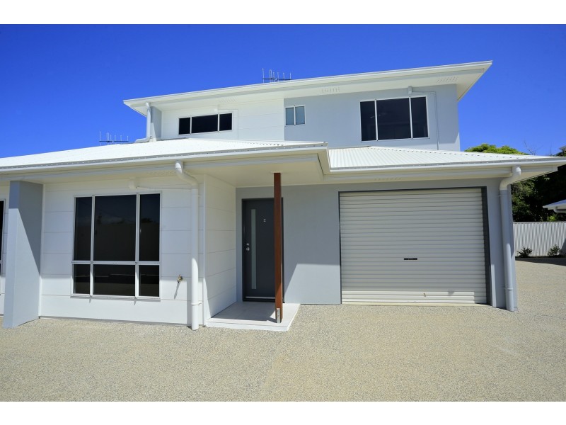 2/11 Holland Street, Bargara QLD 4670