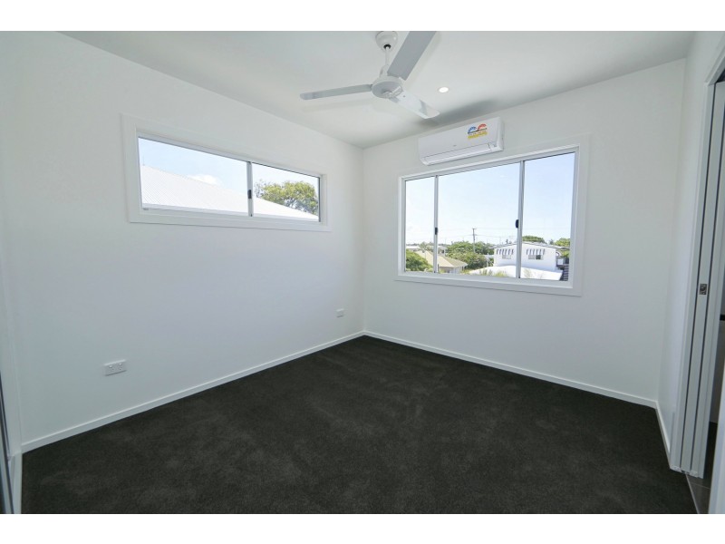 2/11 Holland Street, Bargara QLD 4670
