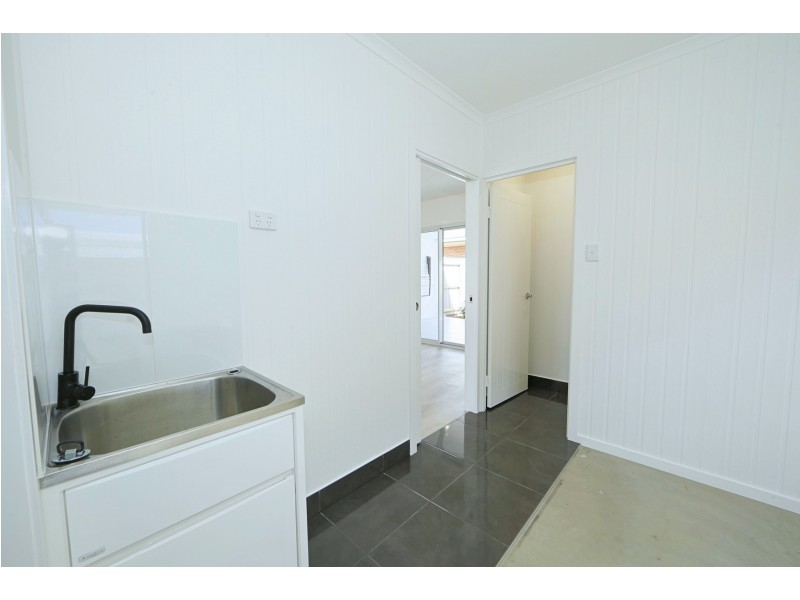 2/11 Holland Street, Bargara QLD 4670