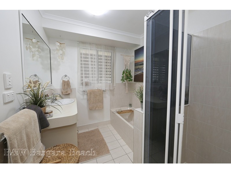 3 Schleger Street, Burnett Heads QLD 4670