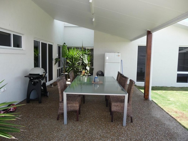 117 Davidson Street, Bargara QLD 4670