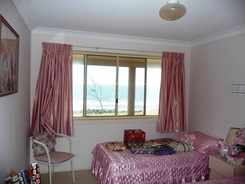 46 Barolin Esplanade, Coral Cove QLD 4670