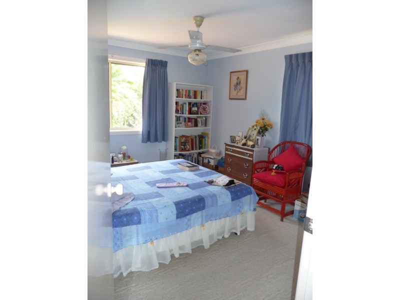 46 Barolin Esplanade, Coral Cove QLD 4670