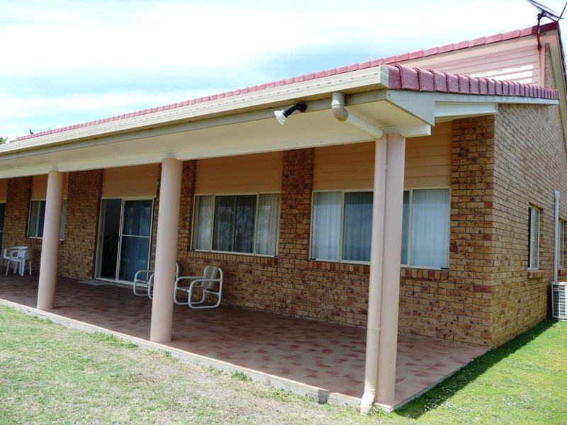 46 Barolin Esplanade, Coral Cove QLD 4670